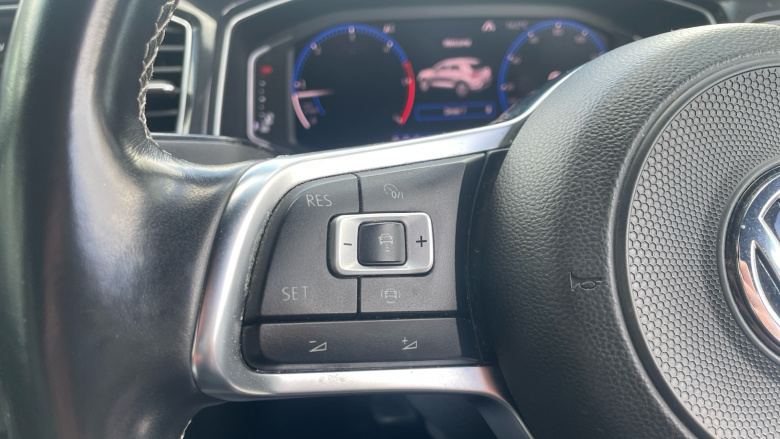 Volkswagen T-Roc 1.6 TDI R-Line 5dr Diesel Hatchback